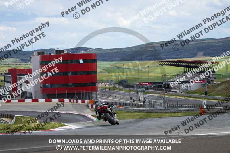 cadwell no limits trackday;cadwell park;cadwell park photographs;cadwell trackday photographs;enduro digital images;event digital images;eventdigitalimages;navarra;no limits trackdays;peter wileman photography;racing digital images;trackday digital images;trackday photos